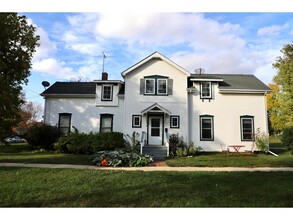 711 Washington St, Unit 711.5 in Northfield, MN - Building Photo - Building Photo