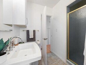 10746 Cranks Rd in Culver City, CA - Building Photo - Building Photo