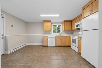 35 Prescott Rd in Raymond, NH - Building Photo - Building Photo