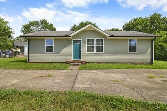 222 Mark Spitz Dr in Clarksville, TN - Building Photo - Building Photo