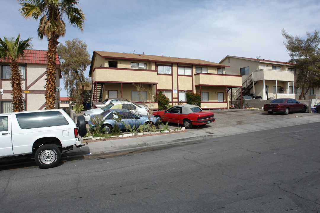 6950 Kepler Dr in Las Vegas, NV - Building Photo