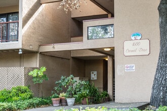 1600 Carmel Dr in Walnut Creek, CA - Building Photo - Building Photo