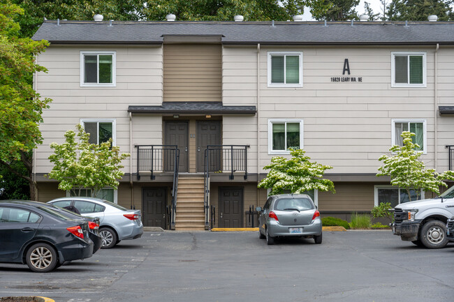 Sammamish River Villas in Redmond, WA - Foto de edificio - Building Photo