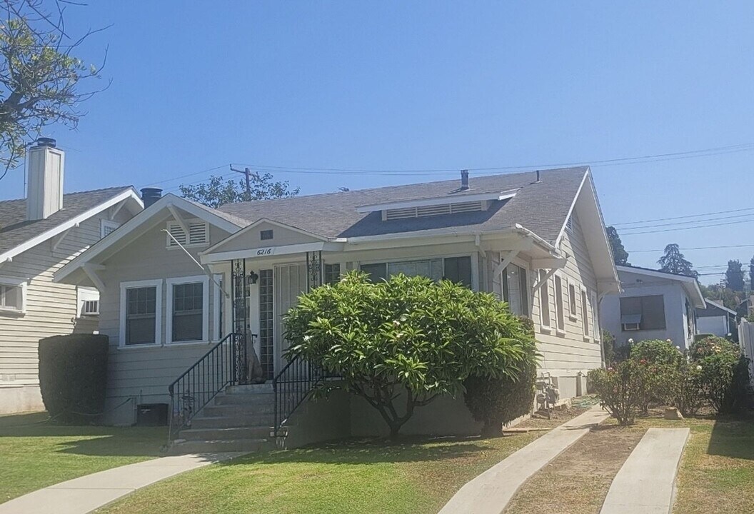 6216 Bright Ave in Whittier, CA - Building Photo