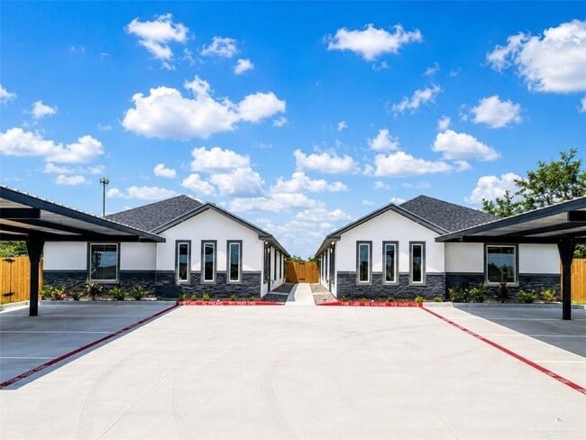 property at 8 Palmer Rd