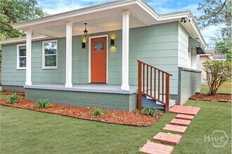 2102 Auburn St in Savannah, GA - Building Photo - Building Photo