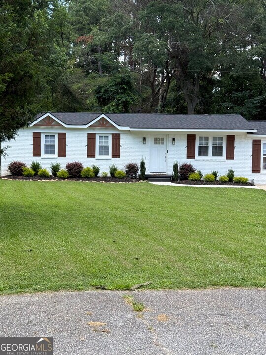 1209 Williams Cir in Peachtree City, GA - Building Photo