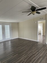 4043 NW 40th St in Lake Panasoffkee, FL - Building Photo - Building Photo