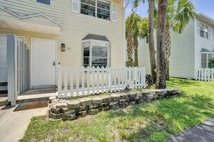201 SW 3rd St in Pompano Beach, FL - Building Photo