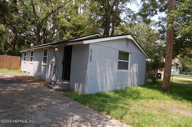 property at 2125 Morehouse Rd