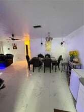 710 N 66 Terrace in Hollywood, FL - Building Photo - Building Photo