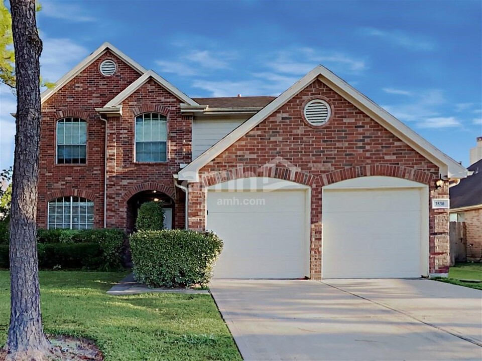 3530 Misty View Ln in Friendswood, TX - Building Photo