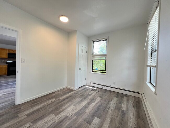 62 Greenville Ave in Jersey City, NJ - Building Photo - Building Photo