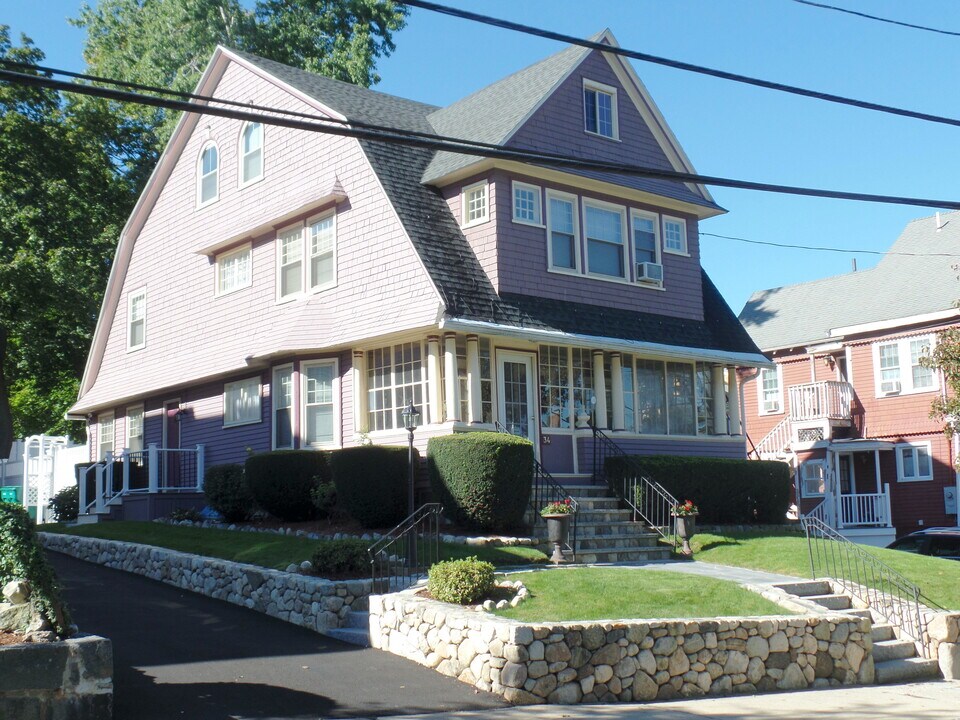34 Capen St, Unit 2 in Medford, MA - Building Photo