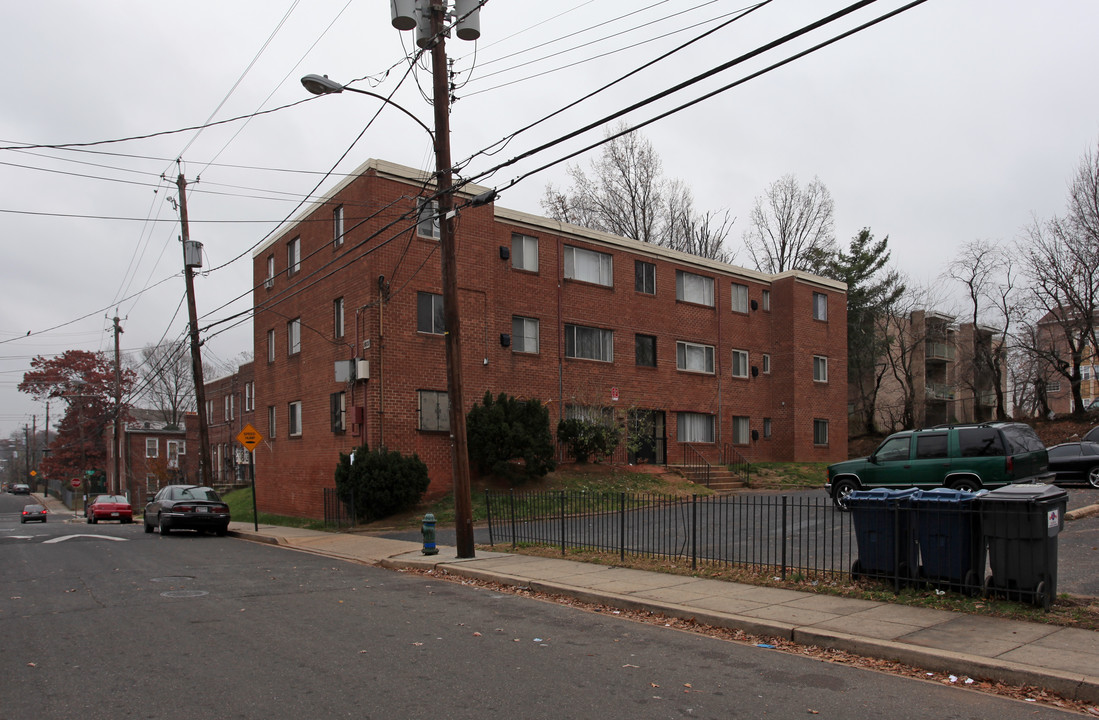 5031 Bass Pl SE in Washington, DC - Building Photo