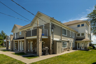 70 Principale Rue in Les Coteaux, QC - Building Photo - Building Photo