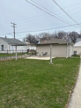 438 S 65th St (Lower) in Milwaukee, WI - Building Photo - Building Photo