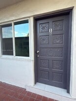 2622 NW 24th St in Miami, FL - Building Photo