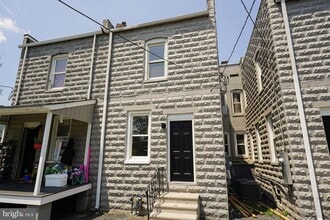 216 S Pennsylvania Ave in Delmar, MD - Building Photo - Building Photo