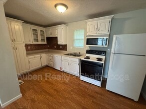 4320 E 44th St Pl in Chattanooga, TN - Building Photo - Building Photo