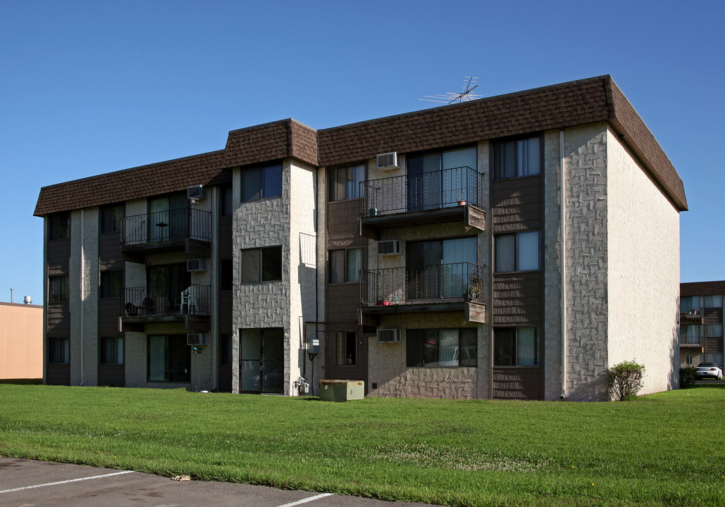 Fern Court Apartments in Big Lake, MN - Building Photo