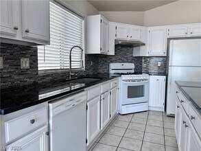 1098 Havenworth Ave in Las Vegas, NV - Building Photo - Building Photo