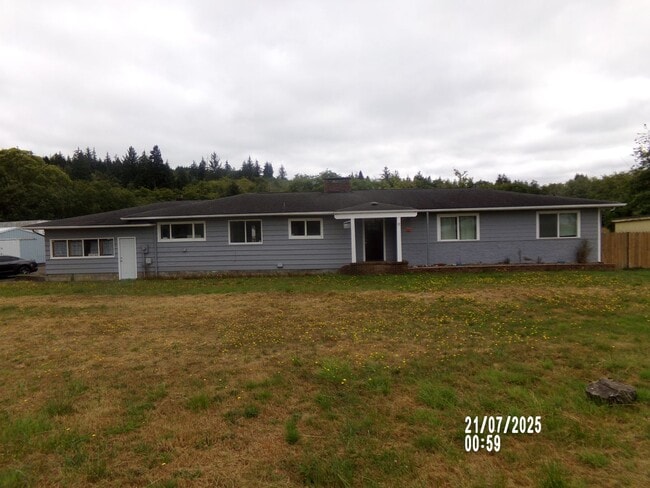 2520 Ocean Ave in Raymond, WA - Building Photo - Building Photo