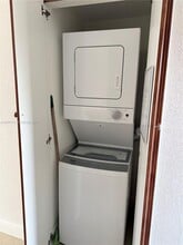 5460 W 21st Ct in Hialeah, FL - Building Photo - Building Photo