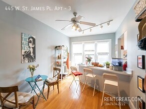 445 W St James Pl in Chicago, IL - Building Photo - Building Photo