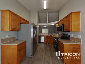 1127 Summer Springs Drive in Middleburg, FL - Building Photo - Building Photo