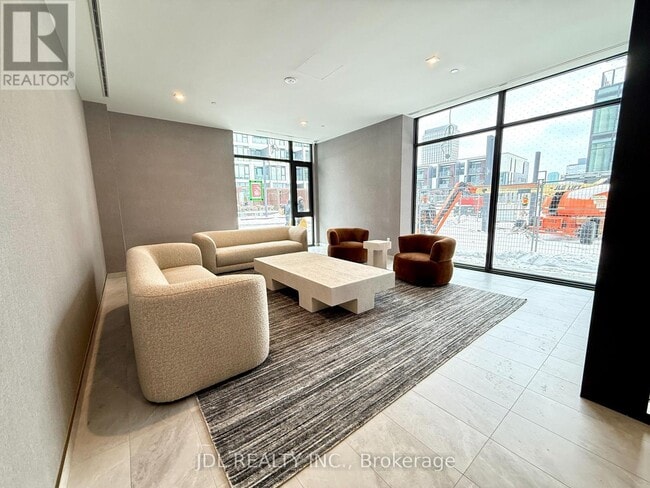 1 Quarrington Ln in North York, ON - Building Photo - Building Photo