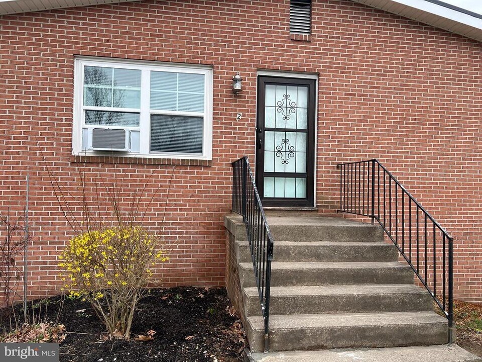 156 Tower Circle in Berkeley Springs, WV - Building Photo