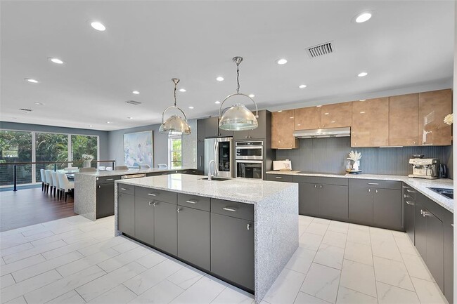 640 NE 17th Way in Fort Lauderdale, FL - Building Photo - Building Photo