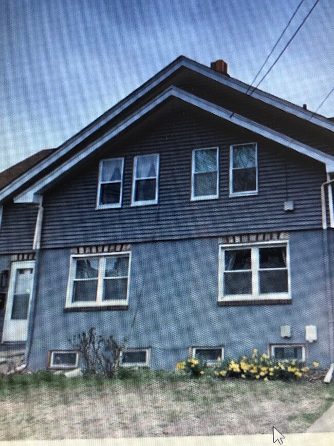 121 Maple St, Unit 121