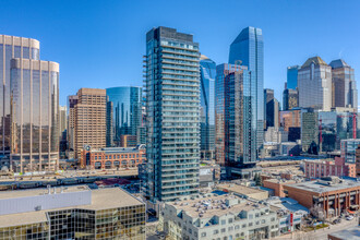 6th and Tenth in Calgary, AB - Building Photo - Building Photo