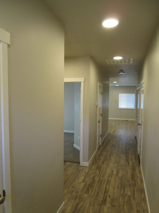 2614 NE Colleen Rd in Prineville, OR - Building Photo - Building Photo