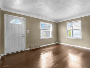 19921 Santa Barbara Dr in Detroit, MI - Building Photo - Building Photo