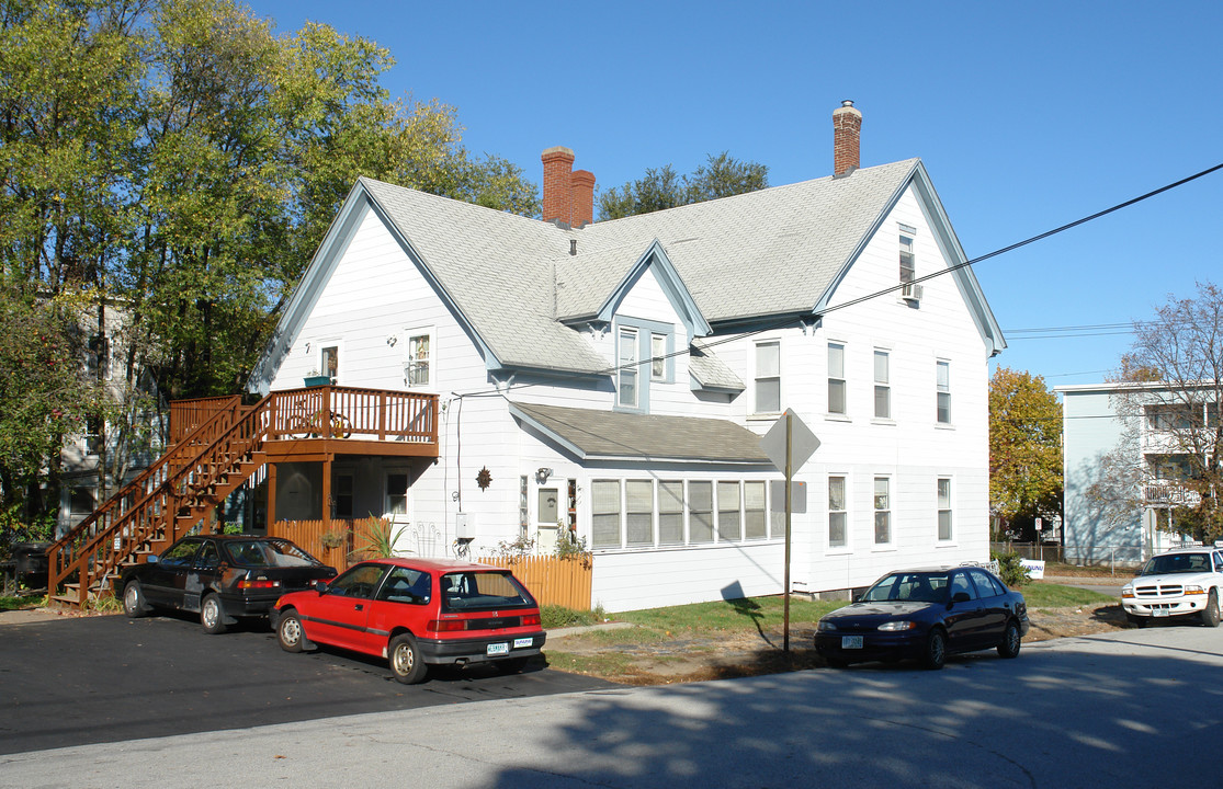 651-653 Silver St in Manchester, NH - Building Photo