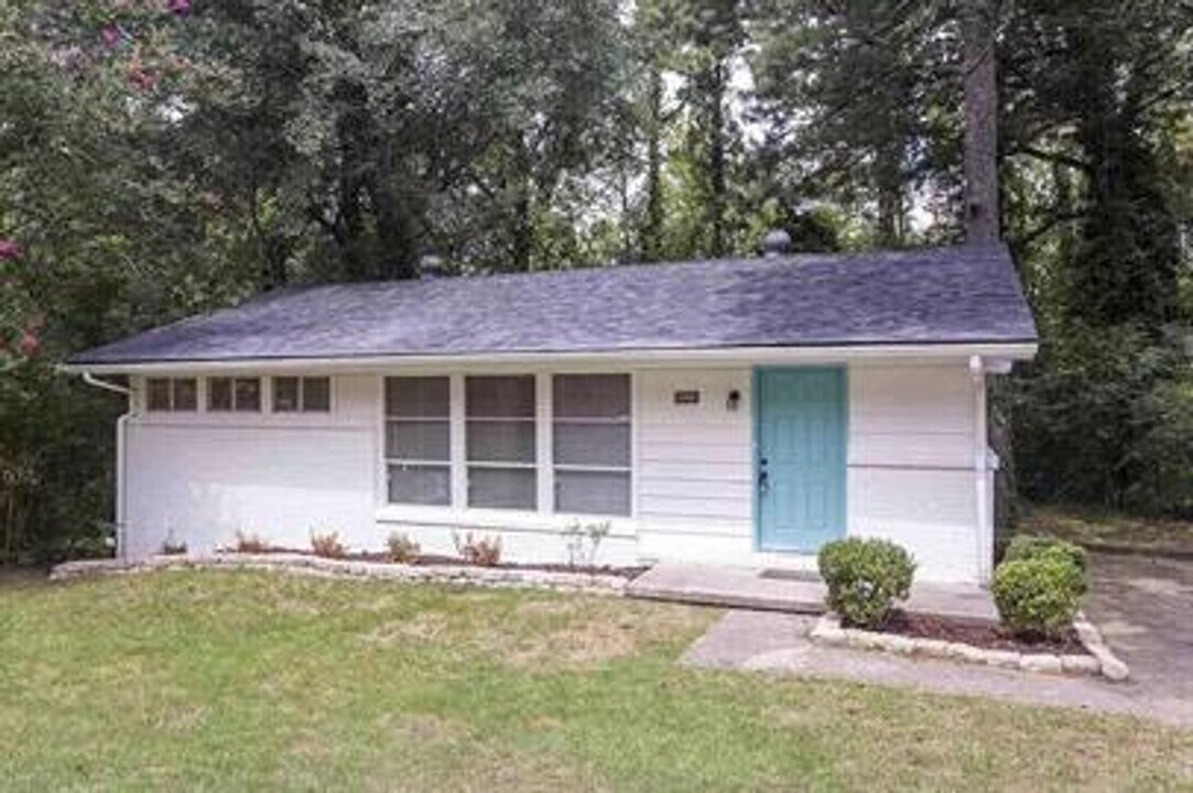 5000 Scenic View Dr in Irondale, AL - Building Photo
