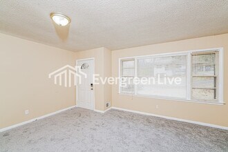 2633 1st St NE in Center Point, AL - Building Photo - Building Photo