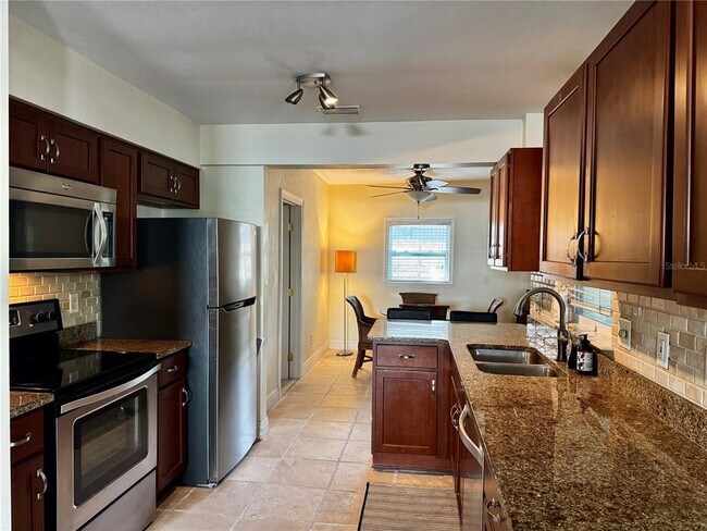 2559 Arlington St in Sarasota, FL - Building Photo - Building Photo