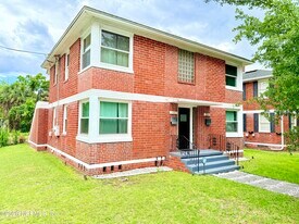 2004 Ernest St in Jacksonville, FL - Building Photo