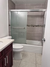 4580 Kilauea Ave in Honolulu, HI - Foto de edificio - Building Photo