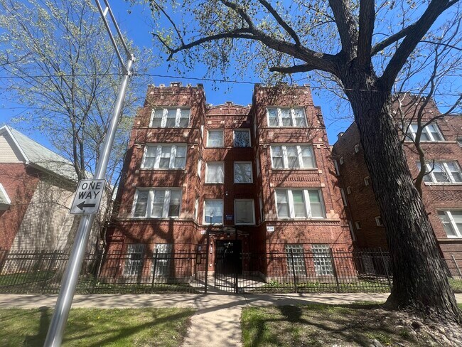 property at 1416 E 68th St