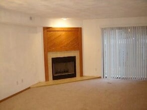 459 Ponderosa Ave in O'Fallon, IL - Building Photo - Building Photo