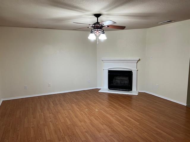 421 Bretts Way in Burleson, TX - Building Photo - Building Photo