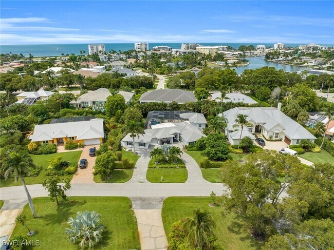 1627 Murex Ln in Naples, FL - Foto de edificio - Building Photo