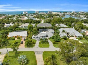 1627 Murex Ln in Naples, FL - Building Photo - Building Photo