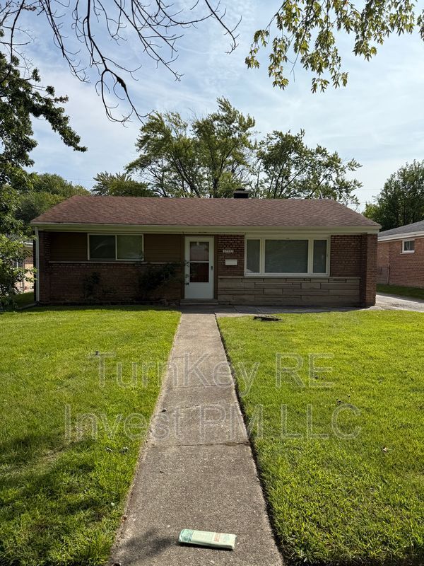 property at 17937 Wildwood Ave