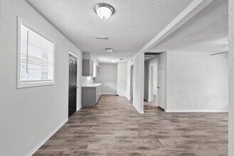 815 Rugeley St in Bay City, TX - Building Photo - Building Photo